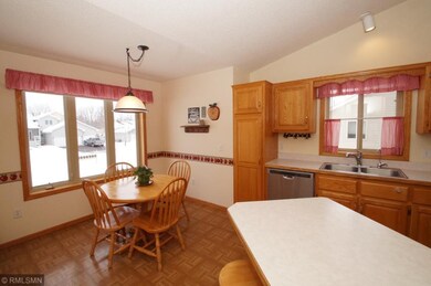 Kitchen - Pic 3 of 4