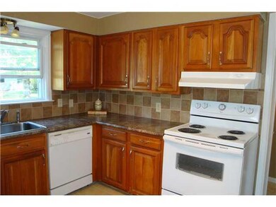 Kitchen Bright roomy kitchen
