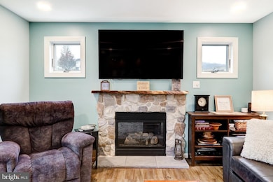 4 Crestview Dr, Reading, PA 19608 - photo 6