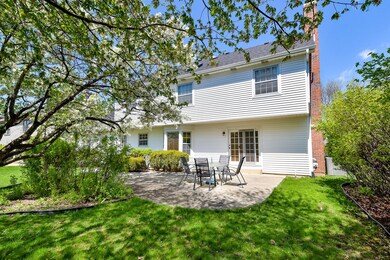 400 Bluegrass Dr, Wheaton, IL 60189 - photo 2