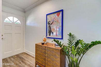 301 E 1st St (14)