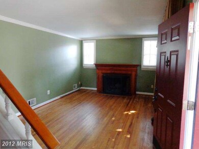 4113 Maple St, Fairfax, VA 22030 - photo 2