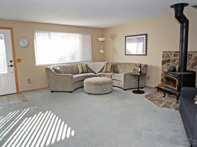 20964 Westview Dr, Bend, OR 97702 - photo 3