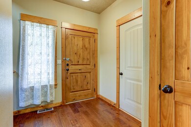 20301 Knightsbridge Place, Bend, OR 97702 - photo 3