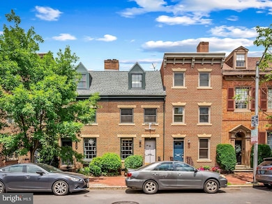 32 E Montgomery St, Baltimore, MD 21230 - photo 2