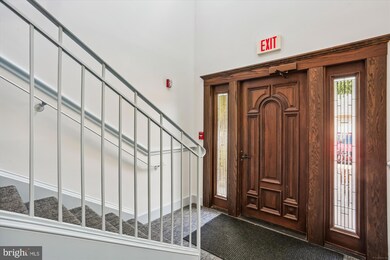 11808 Eton Manor Dr unit 203, Germantown, MD 20876 - photo 3