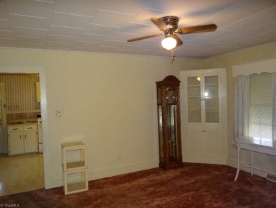 930 Brooklyn Avenue Extension, Ramseur, NC 27316 - photo 6