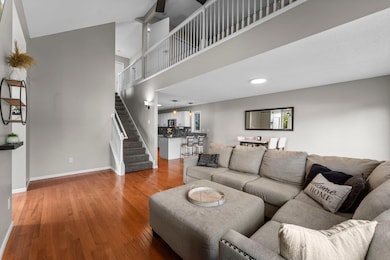 291 Appleblossom Ln, Shakopee, MN 55379 - photo 2