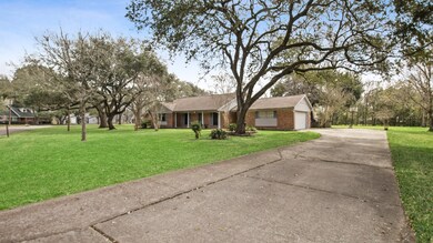 Long driveway for additional parking!