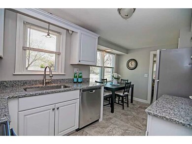 39 Thomas St, Warwick, RI 02886 - photo 6