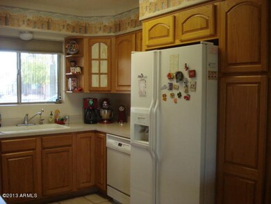 10534 W Caron Dr, Sun City, AZ 85351 - photo 2