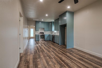 420 S Main St, Bonham, TX 75418 - photo 6