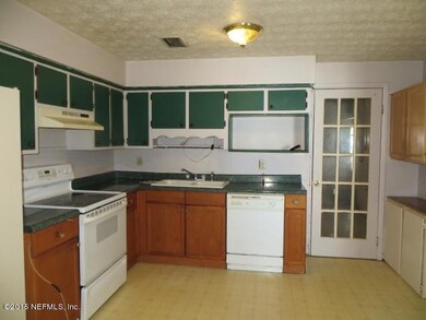 4519 Key Largo Dr, Jacksonville, FL 32218 - photo 4