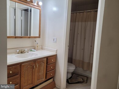 8502 Barrington Ct unit I, Springfield, VA 22152 - photo 6