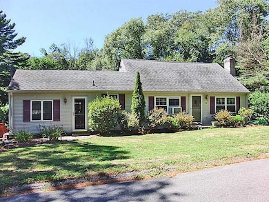 10 Lippitt Ave, Cumberland, RI 02864 - photo 2