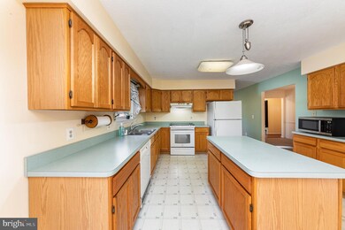 15050 Oaks Rd, Charlotte Hall, MD 20622 - photo 6