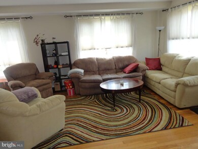 53 E Taylor Run Pkwy, Alexandria, VA 22314 - photo 4