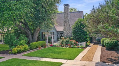 CURL APPEAL SITUATED IN THE FABULOUS HISTORIC DIST