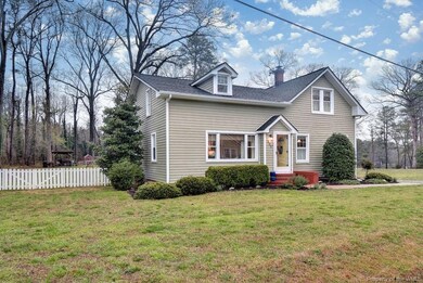 300 Thompson Ave, West Point, VA 23181 - photo 4