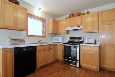 113 Teddy St, Brooklyn, WI 53521 - photo 2