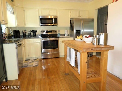 1300 Guadelupe Dr, Westminster, MD 21157 - photo 4