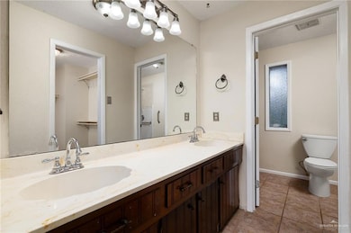 Main Bathroom with Separated Double Sinks