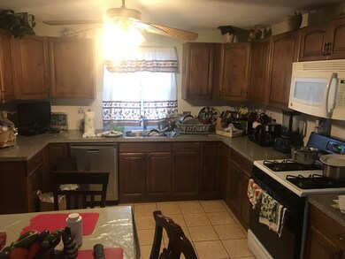 40 Gilman St, Somerville, MA 02145 - photo 4