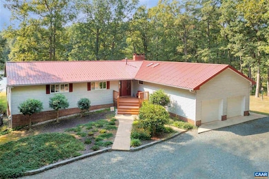 276 Deepwood Farm Dr, Scottsville, VA 24590 - photo 2