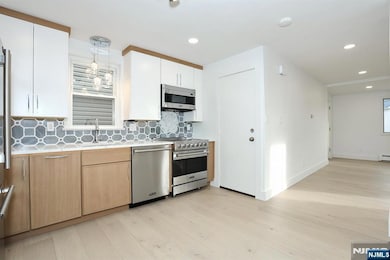 105 Summit Ave unit 1, Garfield, NJ 07026 - photo 4