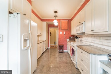 2 Etienne unit 2, Devon, PA 19333 - photo 2