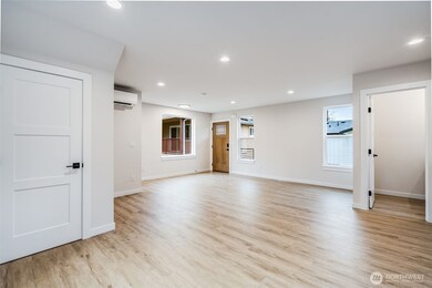 12531 25th Ave NE unit B, Seattle, WA 98125 - photo 7