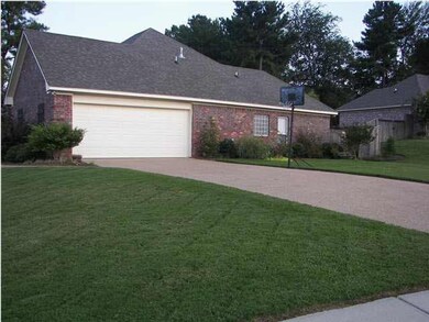 111 Hartfield Dr, Madison, MS 39110 - photo 2