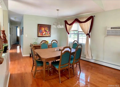 99 Ormond St, Hempstead, NY 11550 - photo 3