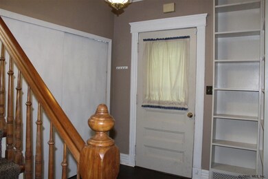 29 Hillview Ave, Rensselaer, NY 12144 - photo 4