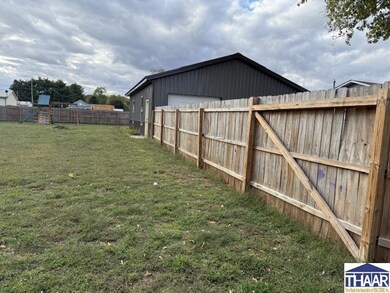 127 N Davis St, Clinton, IN 47842 - photo 3