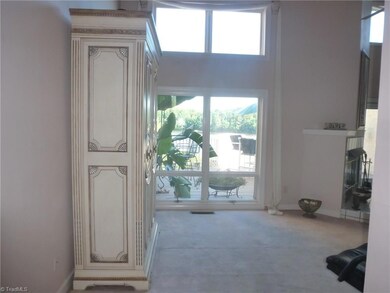 1959 Eastchester Dr unit B, High Point, NC 27265 - photo 6