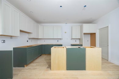 19 Henry St unit 4, Beacon, NY 12508 - photo 4