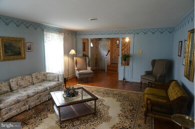 1914 Maplewood Dr, Hagerstown, MD 21740 - photo 4