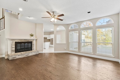 711 Pulitzer Ln, Allen, TX 75002 - photo 2