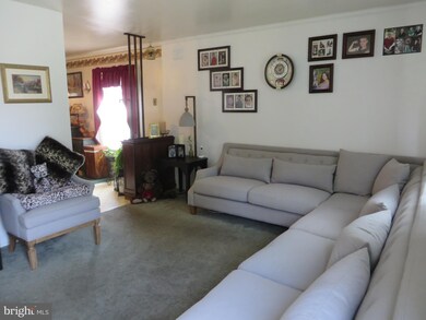 466 Carrollton Dr, Frederick, MD 21701 - photo 3