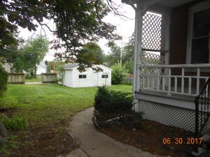 1321 W 8th St, Davenport, IA 52802 - photo 2