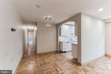 5112 Macarthur Blvd NW unit 111, Washington, DC 20016 - photo 2