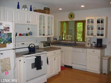 22 Sachem Cir, Vineyard Haven, MA 02568 - photo 7