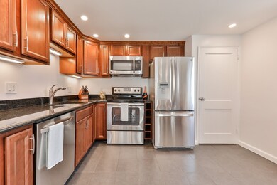 17 Greer St, Waltham, MA 02452 - photo 3