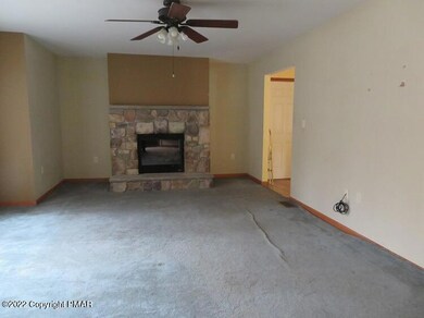 151 Willow Dr, Hawley, PA 18428 - photo 3