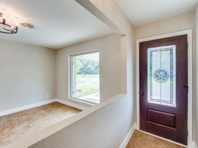 6910 N Oak Bend Dr, Alvin, TX 77511 - photo 3