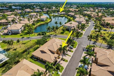 Birds eye view of property featuring a residential