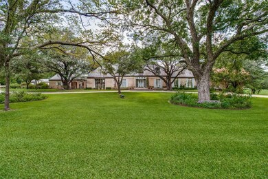 1200 Anthony St, Gainesville, TX 76240 - photo 2