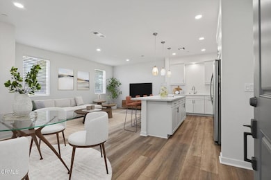 57-web-or-mls-UpmarketMedia_611W-003 (2)