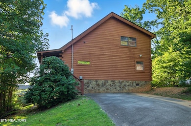 771 Ski View Ln, Pigeon Forge, TN 37876 - photo 2